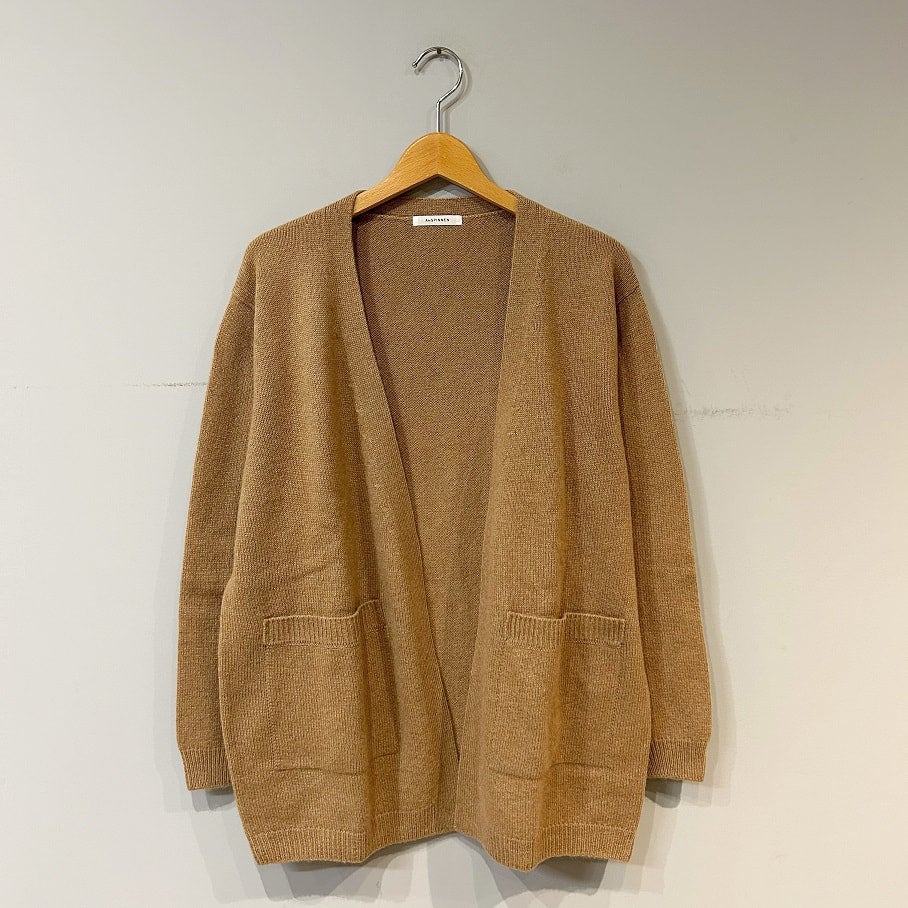 ANSPINNEN Baby Camel Vneck Cardigan | PLEASE