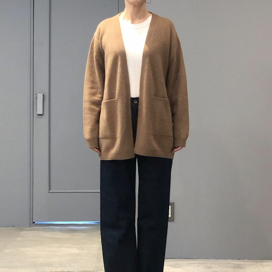 ANSPINNEN Baby Camel Vneck Cardigan | PLEASE