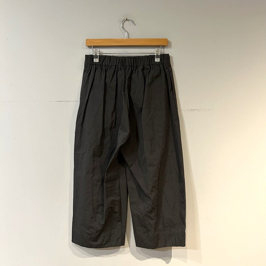 apuntob Trousers cotton gabardine | PLEASE apuntob Trousers cotton gabardine | PLEASE