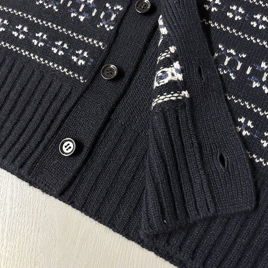 TOUJOURS V-neck loose fit boy‘s cardigan TOUJOURS V-neck Loose Fit Boy's Cardigan | PLEASE
