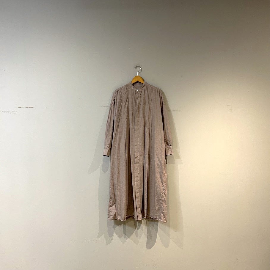 ワンピース TOUJOURS COTTON Back Pleated Shirt Dress ワンピース TOUJOURS COTTON Back Pleated Shirt Dress TOUJOURS