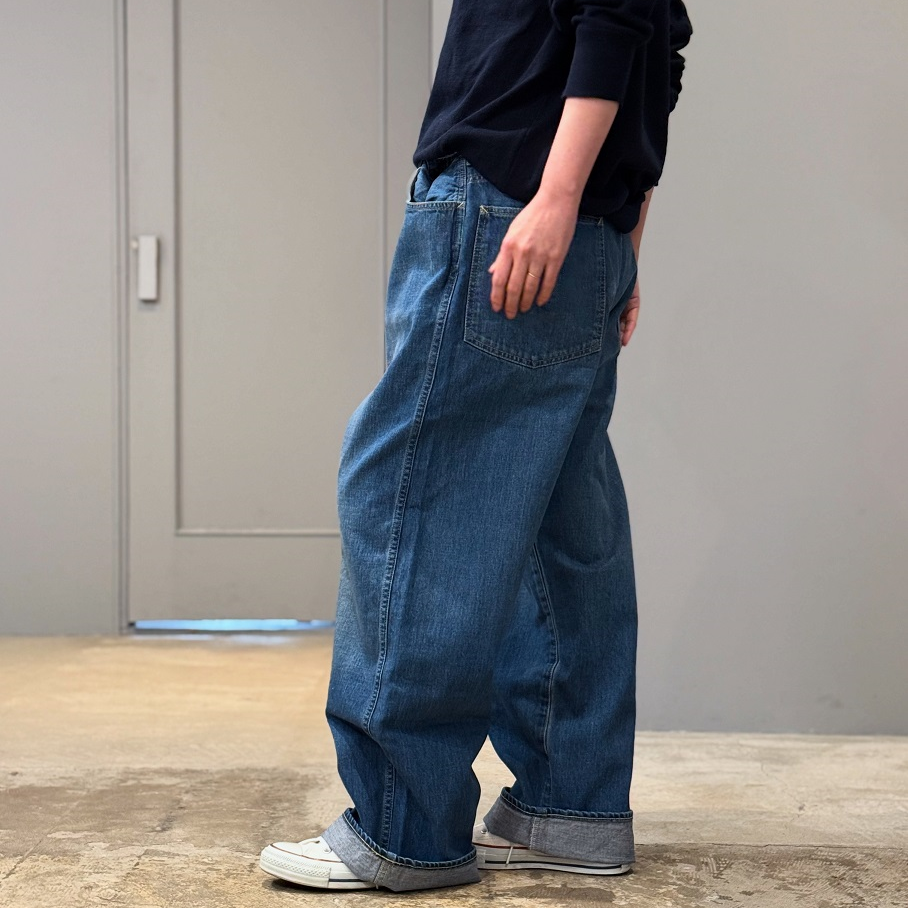 chimala-チマラ　WAIST ADJUSTABLE TROUSER Adjustable Waist Denim Pants in Medium Wash | Chimala
